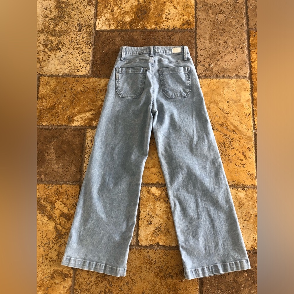 PAIGE - Genesee Crop Jeans Light Wash Hannah + Size 24 - Picture 9 of 14